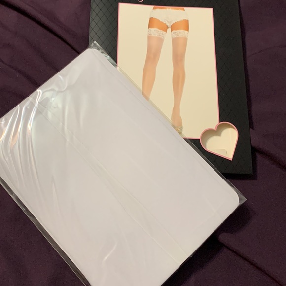 Leg Avenue white nylon thigh high with lace NWT - Picture 5 of 9